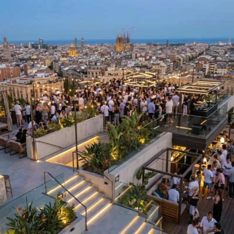 Maincard's iGaming Revolution: Rooftop Party in Barca логотип
