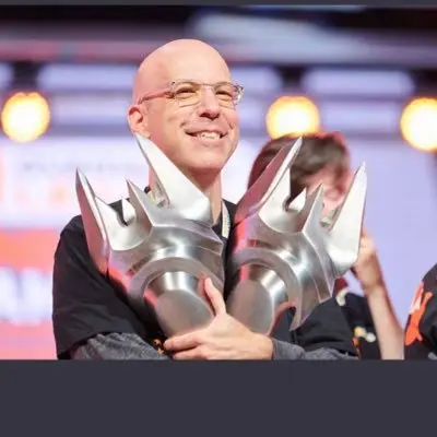 Andy Miller логотип