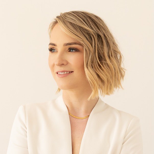 Karolina Pelc логотип