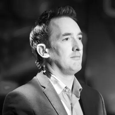 Paul Chaloner логотип