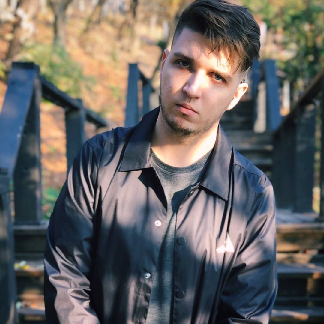 Pavel Kosov логотип