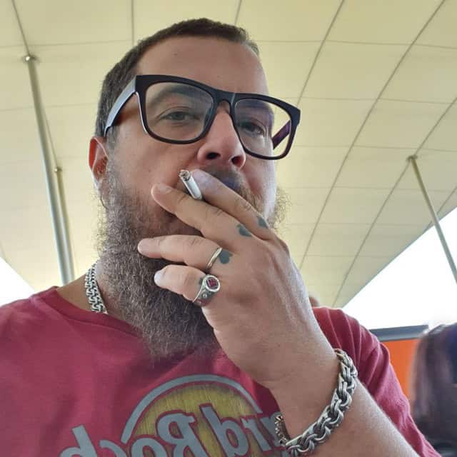 Shamil Ponomarev логотип